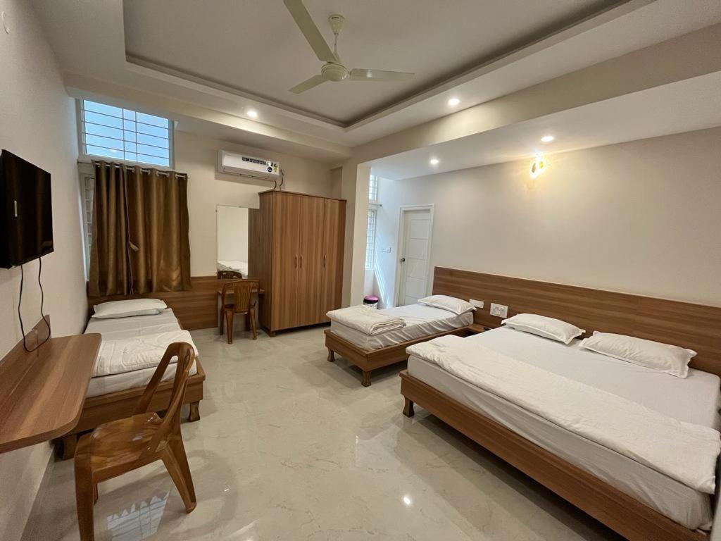 Seema Palace Inn 1 Km From Railwaystaion Мисор Екстериор снимка