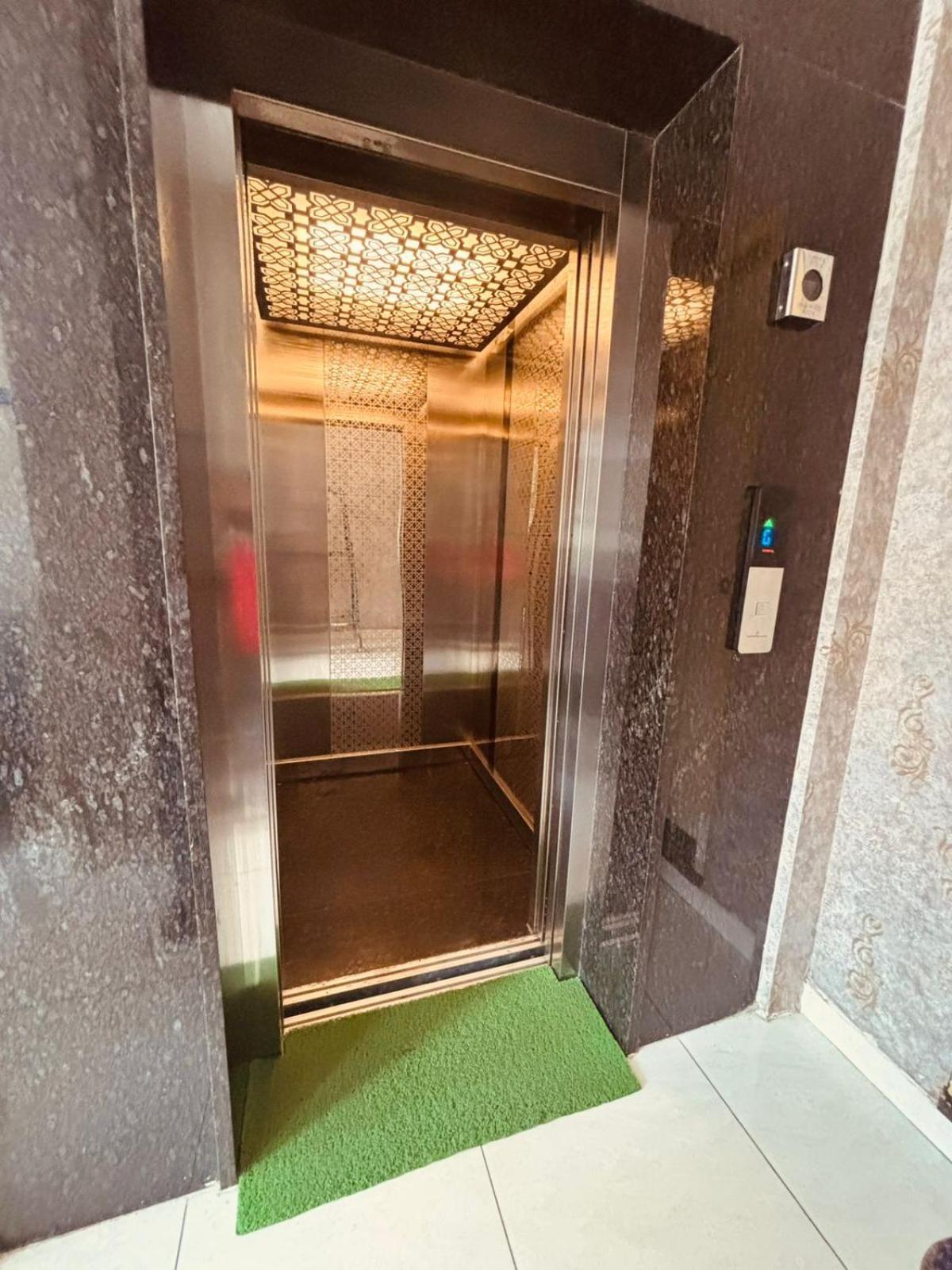 Seema Palace Inn 1 Km From Railwaystaion Мисор Екстериор снимка
