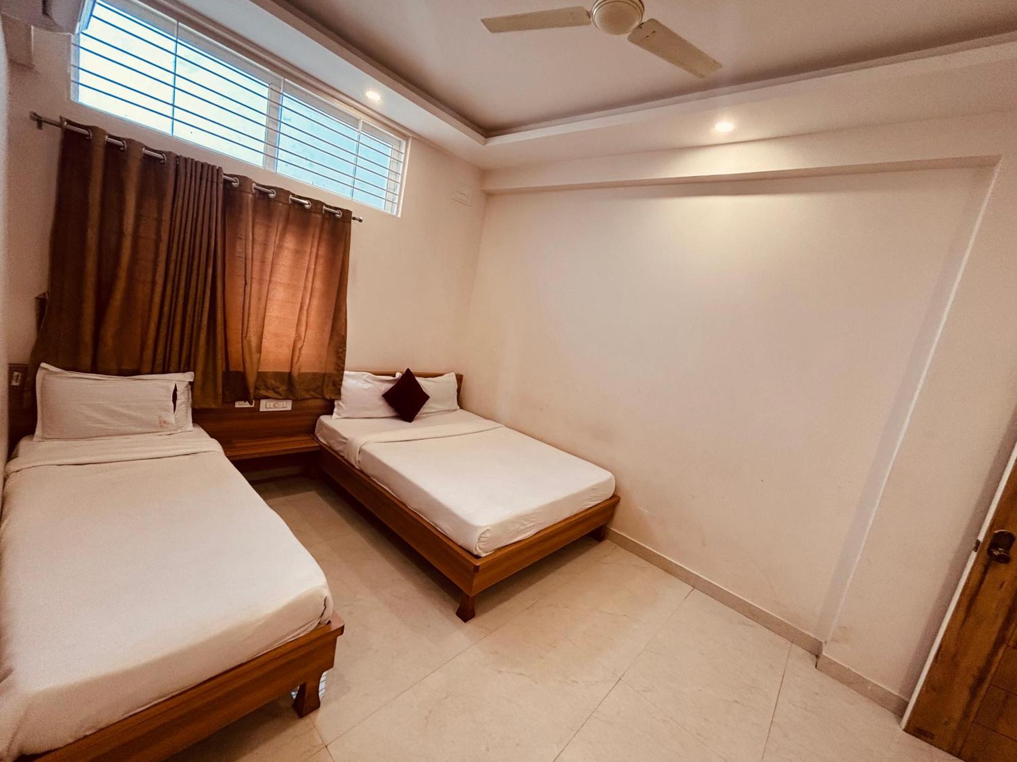 Seema Palace Inn 1 Km From Railwaystaion Мисор Екстериор снимка
